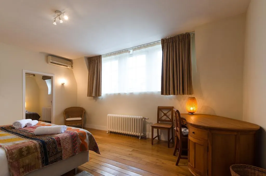 3 Bedroom Penthouse Brussels 0*,